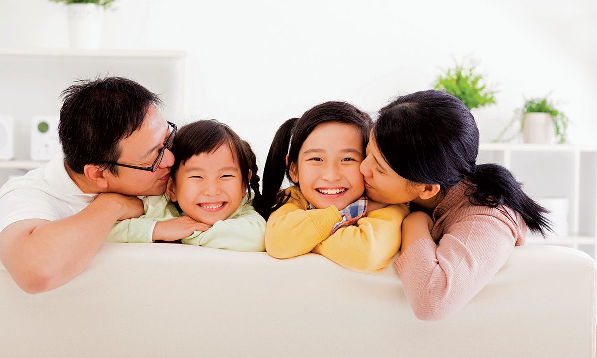 https://iamproudofyou.com/wp-content/uploads/2019/11/Asian-Family-with-kids-1-1200x720.jpg