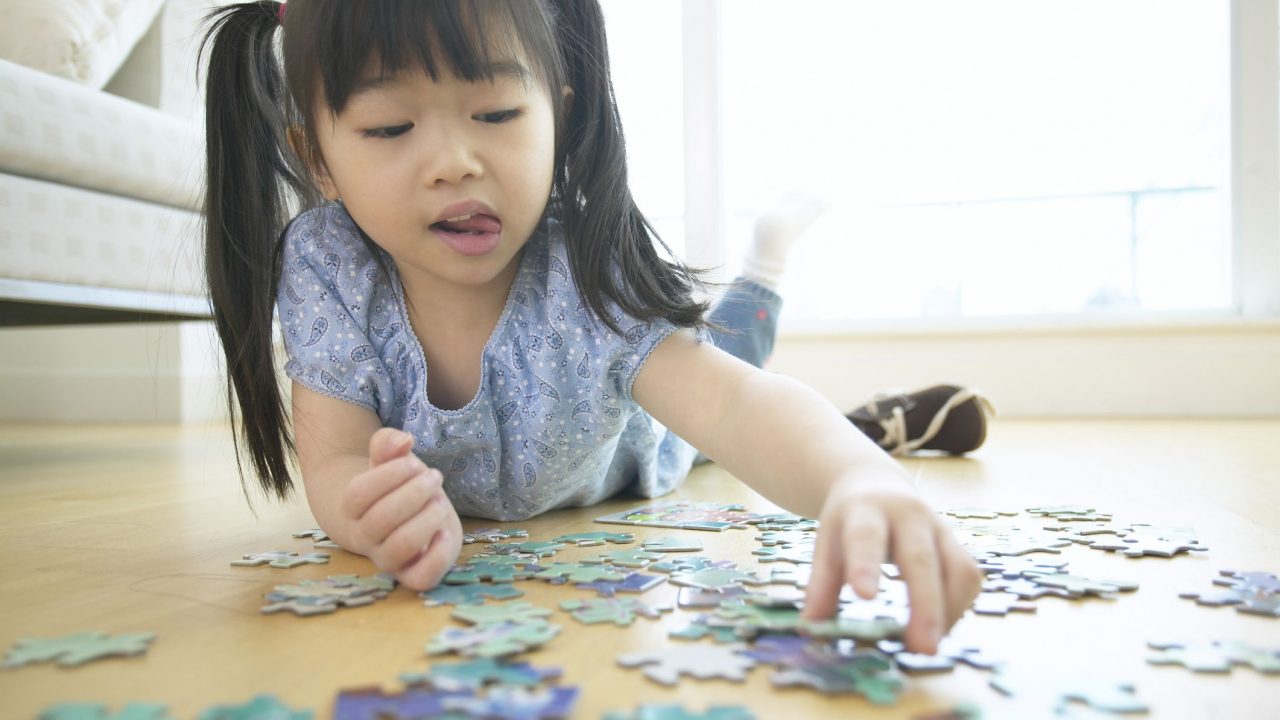 https://iamproudofyou.com/wp-content/uploads/2020/03/Girl-with-puzzles-1280x720.jpg