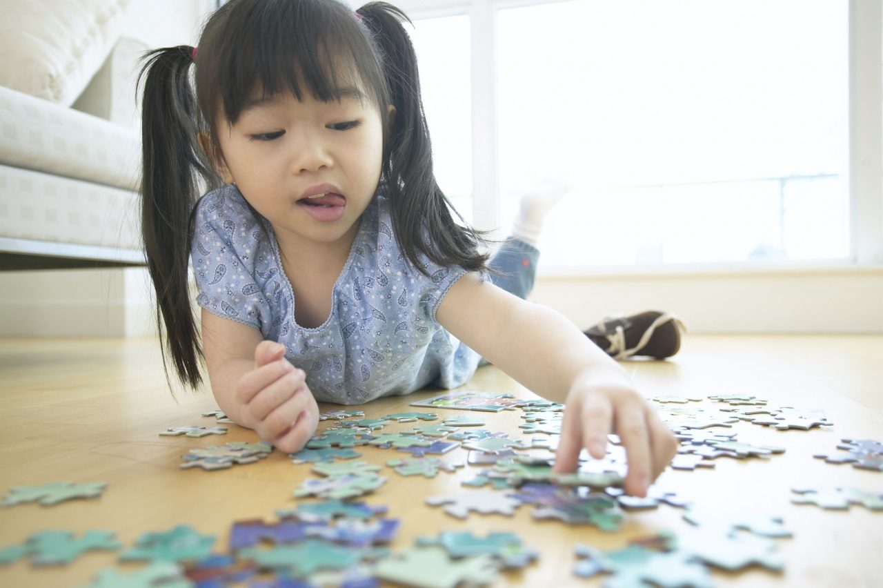 https://iamproudofyou.com/wp-content/uploads/2020/03/Girl-with-puzzles-1280x852.jpg